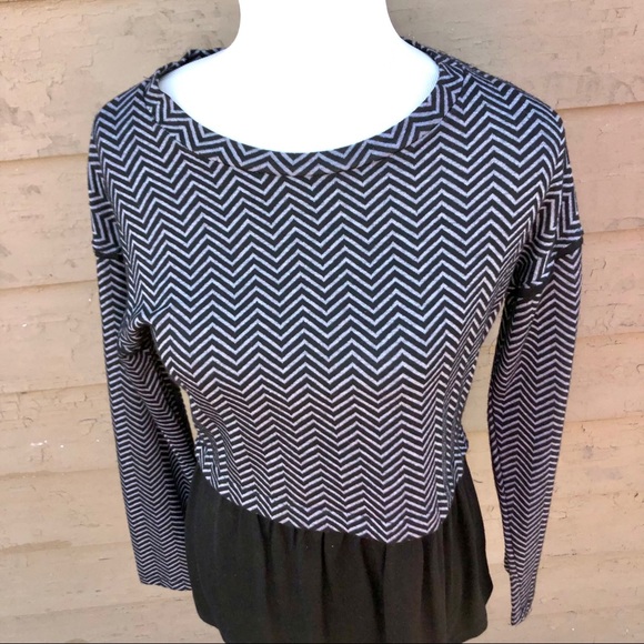 ☀️☀️☀️ 4/$20 People Like Frank designer peplum top! - Picture 3 of 7